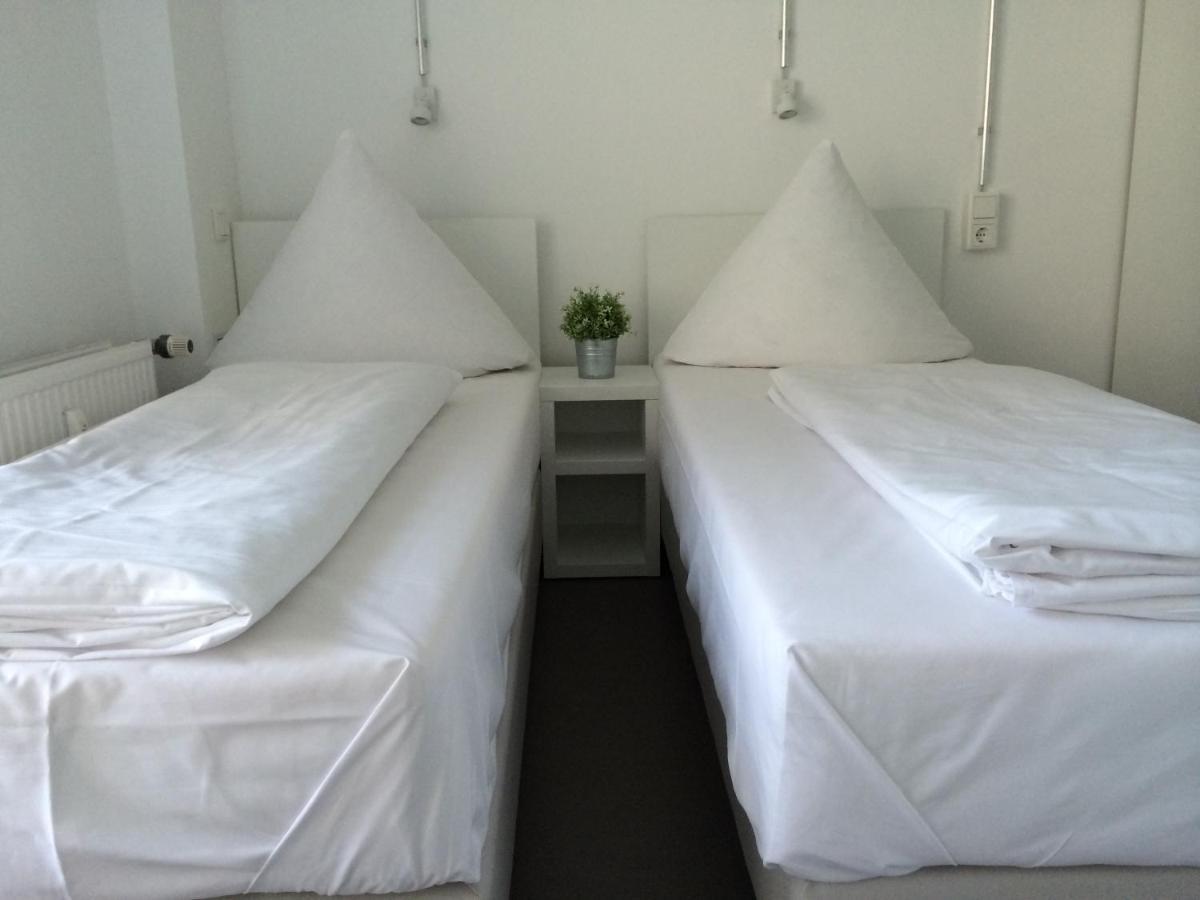 Apartment&Rooms Near Brandenburg Gate Berlim Exterior foto