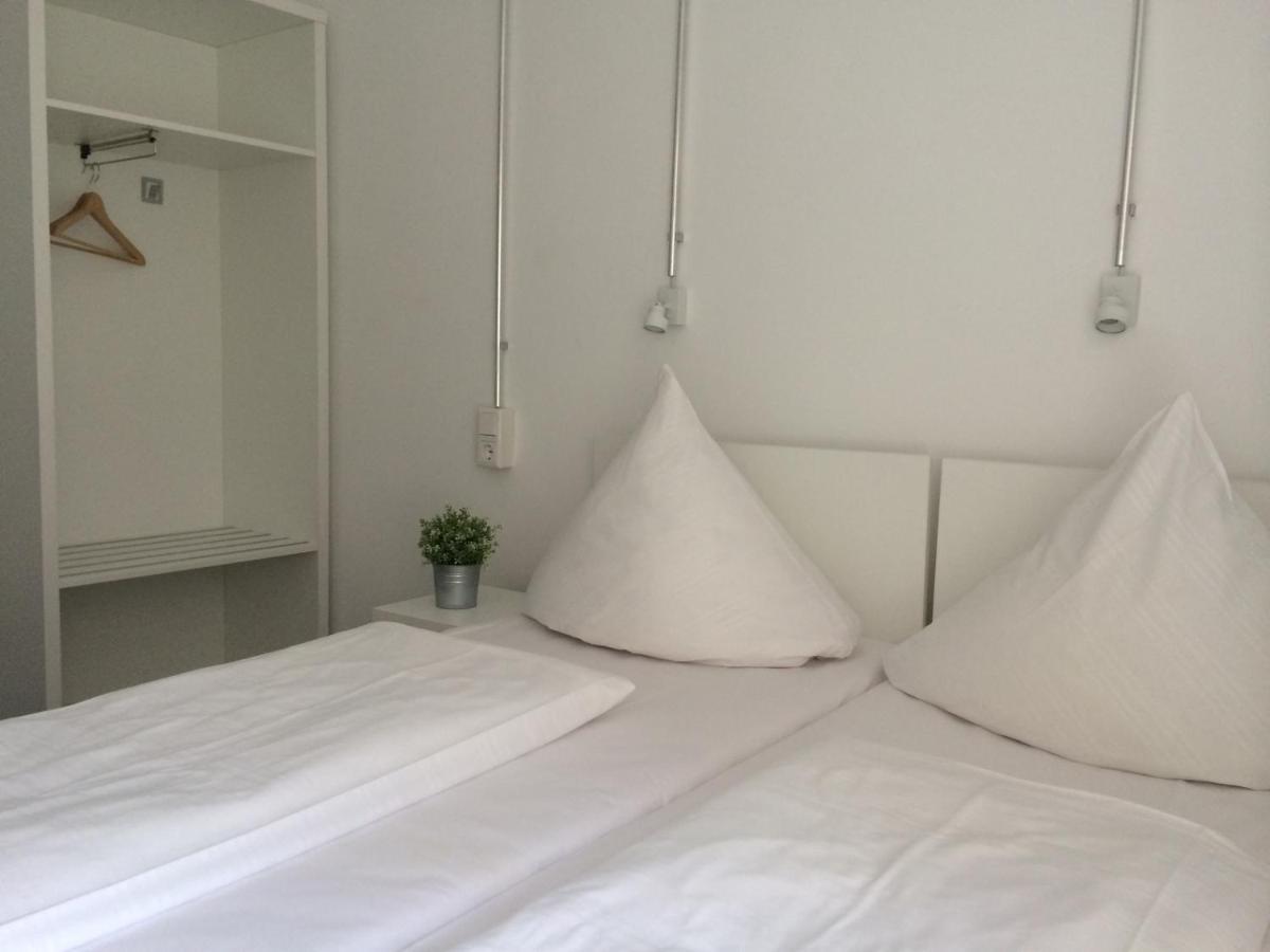 Apartment&Rooms Near Brandenburg Gate Berlim Exterior foto